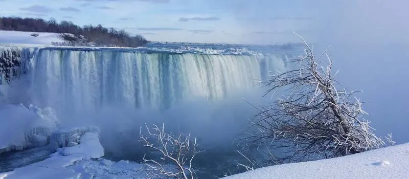 Viajar a las Cataratas del Niágara en Invierno