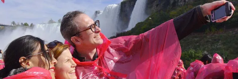 Tour guides, Niagara Falls